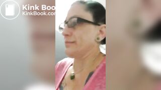 Video 037 Mature shitting