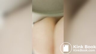 Video 037 Mature shitting