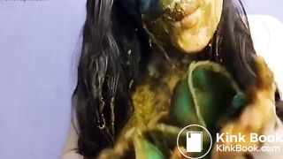 sexy naked Russian shitting - video 2