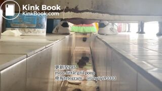 High-quality girls pooping in the toilet 5