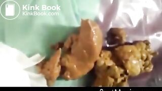 Women shitting - video 5