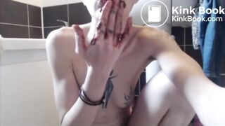 dirty cam slut shitting and eating 3