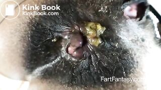 Beautiful ebony fart and scat