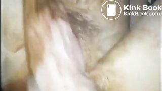 Merde dans la chatte