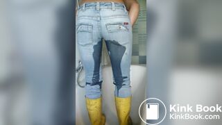 Alexa diarrhea in jeans