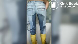 Alexa diarrhea in jeans