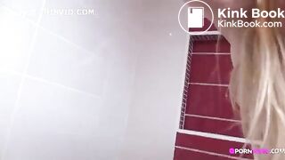 Blionde Girl shitting - video 7