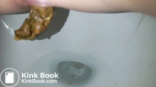 Korean girl pooping 4