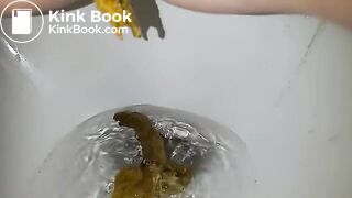 Korean girl pooping 4