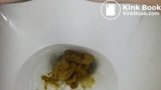 Korean girl pooping 4