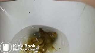 Korean girl pooping 4