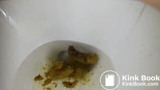 Korean girl pooping 4