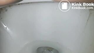 Korean girl pooping 4