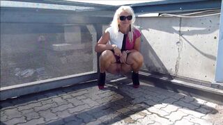 woman poops outside 002