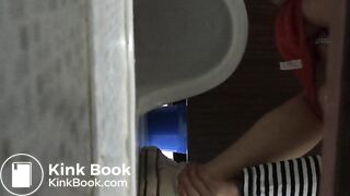 korean girl pooping hardtime