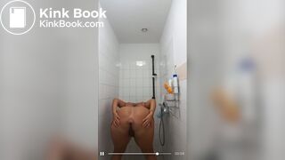 Light skin bbw poops in shower
