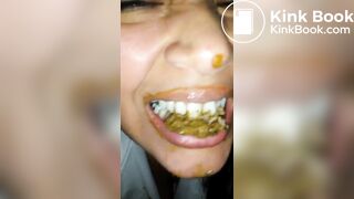 Amateur Shit Eating Woman 2