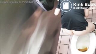 worker taking a break and dumping her waste