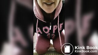 Hot Milf takes huge creamy dump