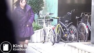 excretion watched by a stranger