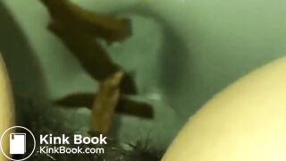 korean girls poop enjoy