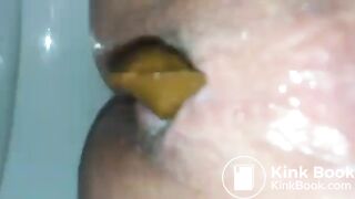 girl shitting - video 22