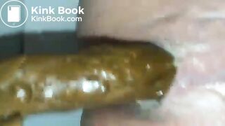 girl shitting - video 22