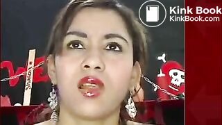 Same Latina pushing a big load of shit out of her pussy