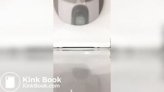 Loud poop on restaurant spycam