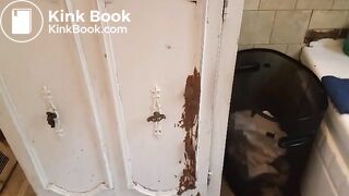 Big Booty Ebony BBW Shitting