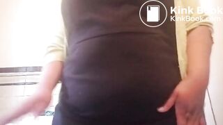 Big Booty Ebony BBW Shitting