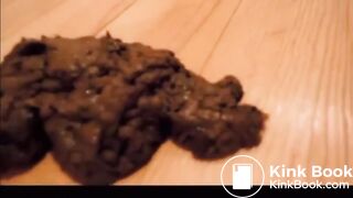 Teen Blondie Shitting For Boyfriend