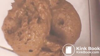 Close up shitting - video 8