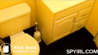 Girls Pooping - video 13