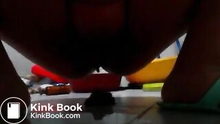 Korean girl shitting