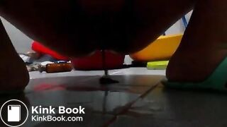 Korean girl shitting