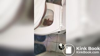 Ebony poop - video 19