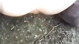 Sexy babe decides to poop outdoor