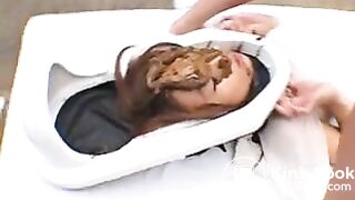 Toilet for girls - video 2