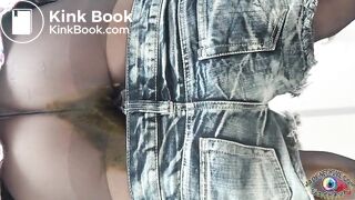 A woman 's spot 1eaked in town!