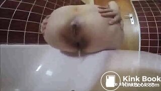 Sexy pooping - video 130