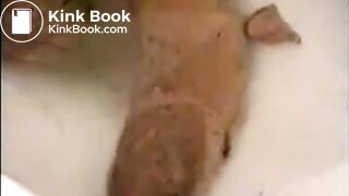 Sexy pooping - video 118