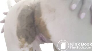 Goddess Tedddy Pooping