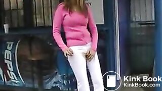 Sandra poops her white pants in the city