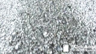 jap girls poop outdoor