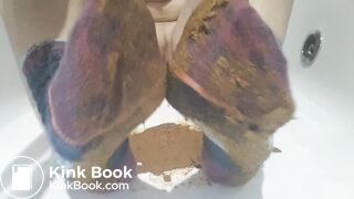doggy style scat in bathtub