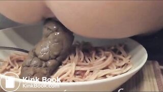 I love women who assume to love defecating in front of a camera