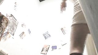 toilet voyeur - video 18