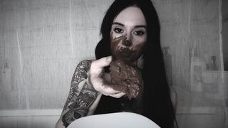 Sexy Betty eats shit