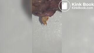 Pooping girl - video 27